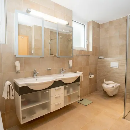 Apartment Chasa Miramunt 6